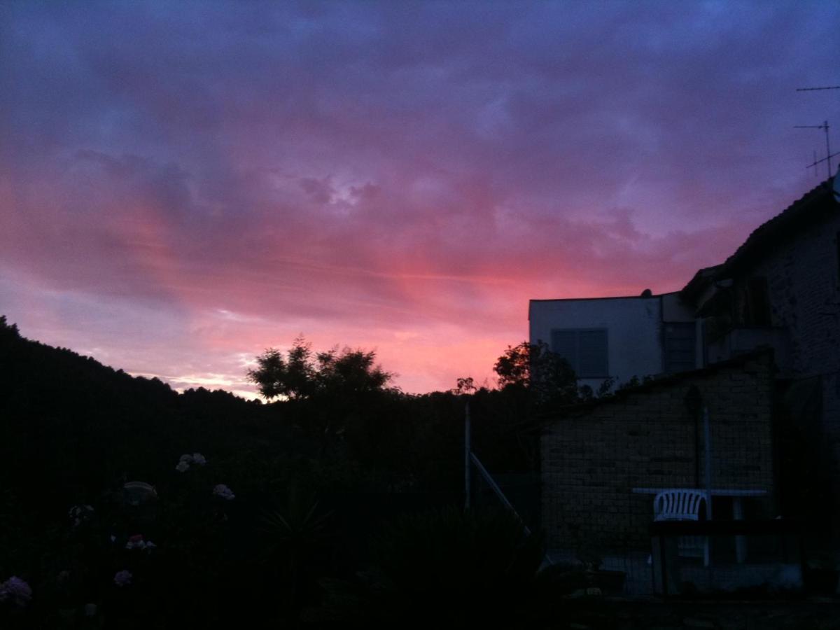 Umbria In Bike B&B โฟลีโญ ภายนอก รูปภาพ